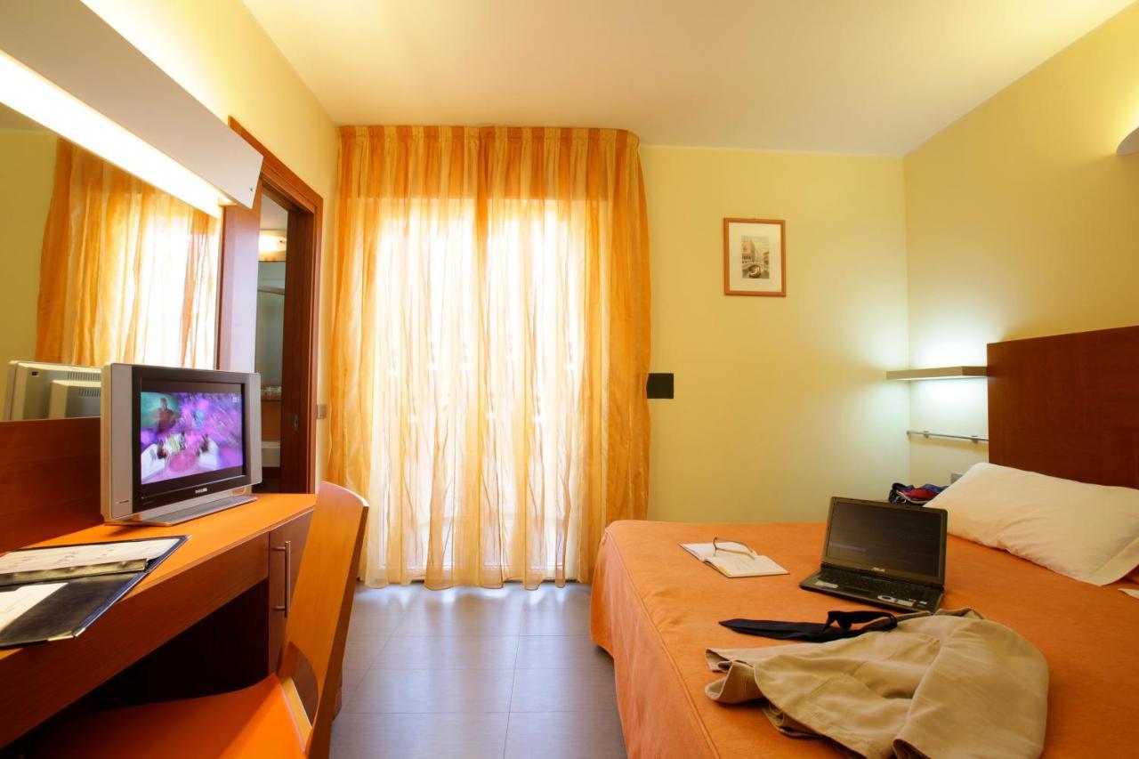 Hotel Coppe Jesolo ภายนอก รูปภาพ